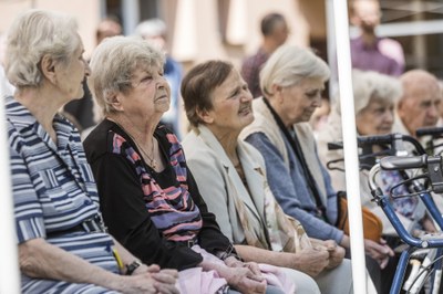 Setkání seniorů v Ostravě-Heřmanicích. Ilustrační foto: Jiří Zerzoň