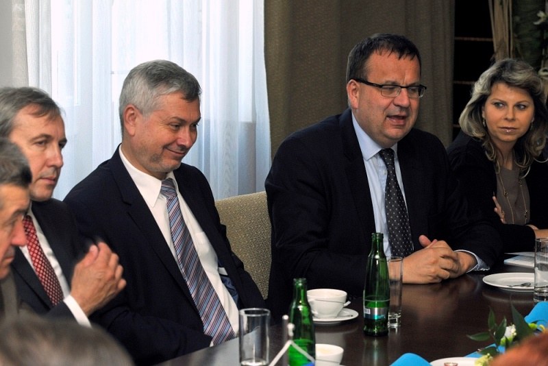 Českou vládu zastupoval na setkání ministr J. Mládek.