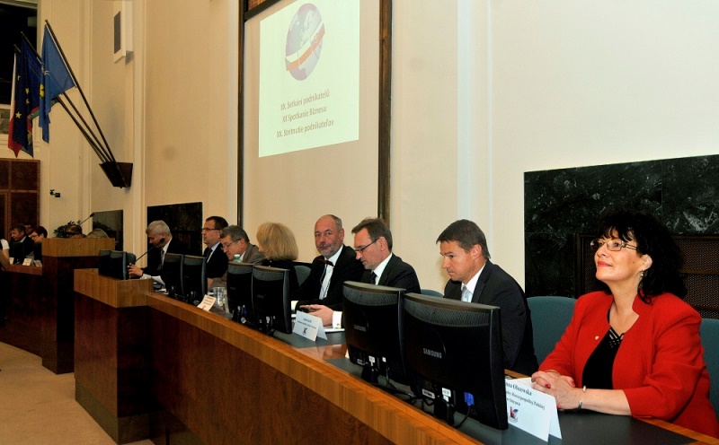 Jménem Ostravy přivítal účastníky primátor P. Kajnar.