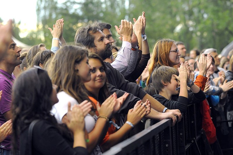 Diváci během prvního dne festivalu