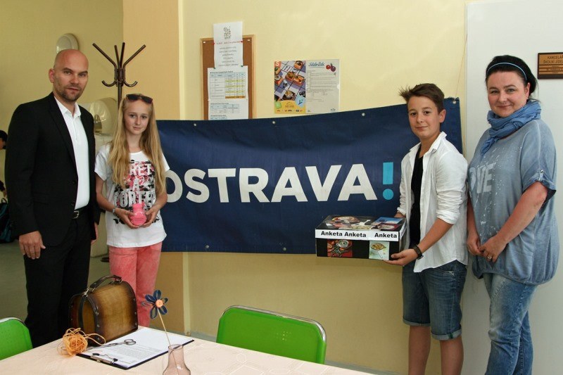 Městský projekt zaštítili ředitel i Školní parlament.