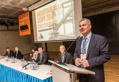 Primátor Petr Kajnar při zahájení mezinárodní konference Industriální stopy / čtvrt století poté.  Foto: J. Zerzoň