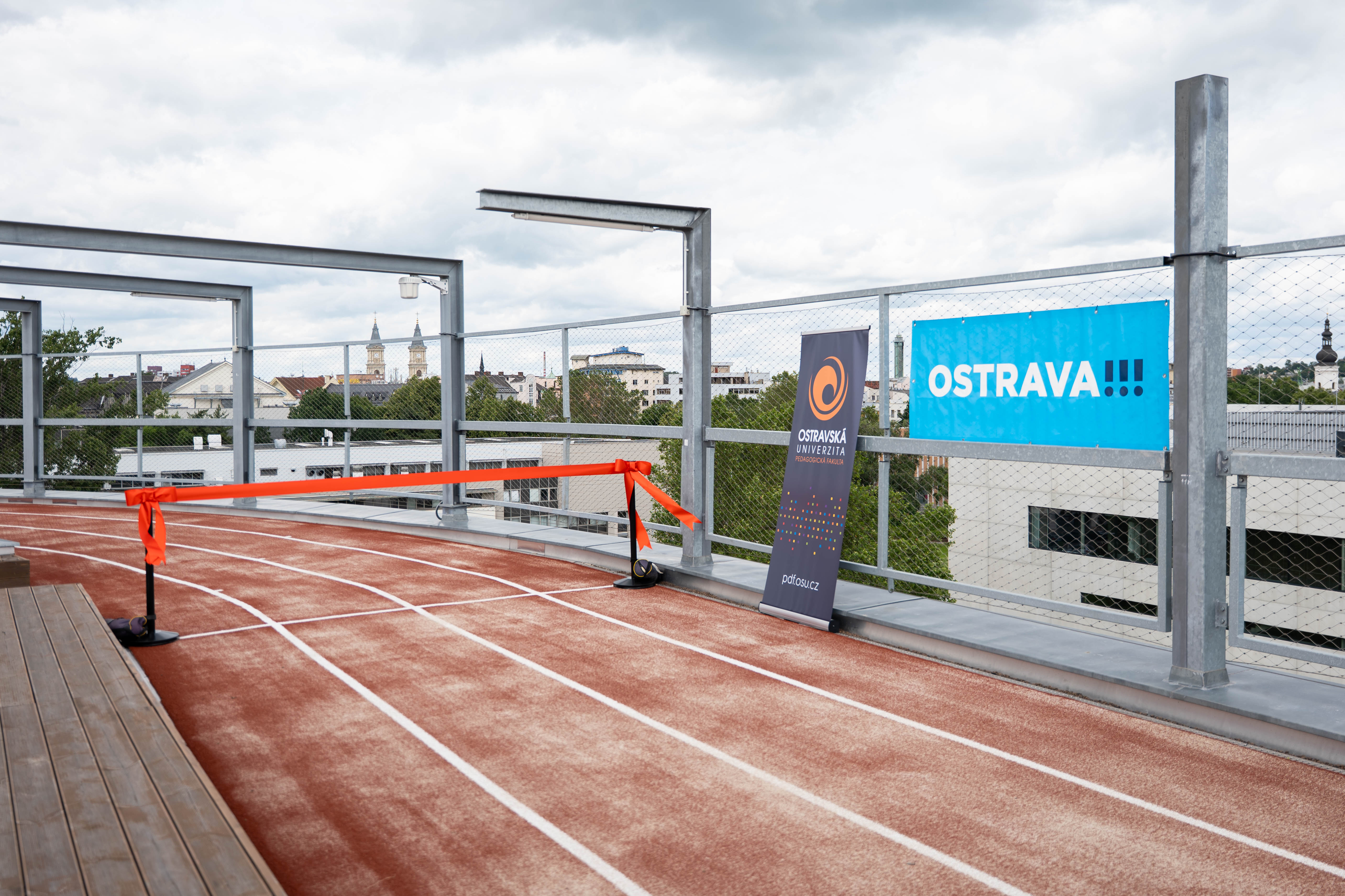 Nový povrch upraveného oválu