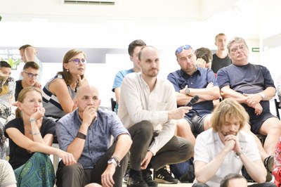 Veřejnost měla na předkladatele návrhu nejednu otázku. Foto: MAPPA