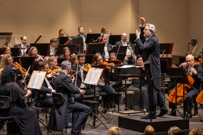 Janáčkova filharmonie Ostrava pod taktovkou Daniela Raiskina. Foto: JFO