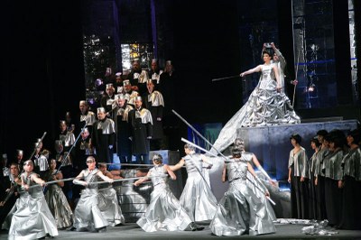 Verdiho opera Nabucco čeká diváky v hukvaldské oboře