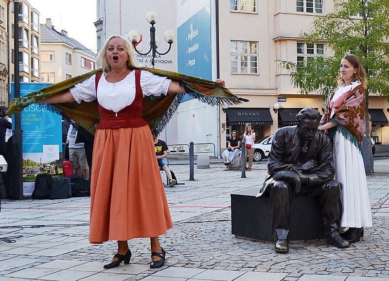 Janáčkovy skladby zněly náměstím Janáčkovy skladby zněly náměstím