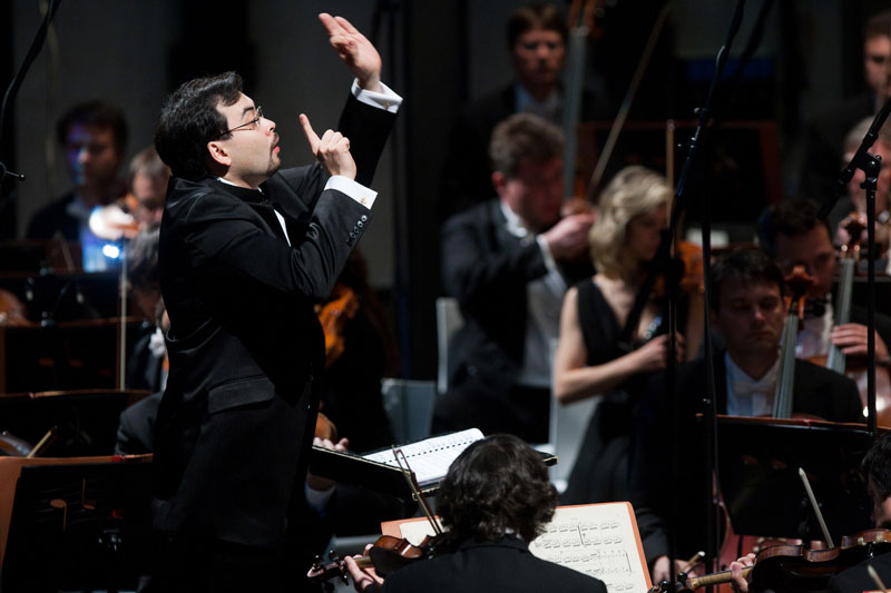 Dirigent Alan Buribajev