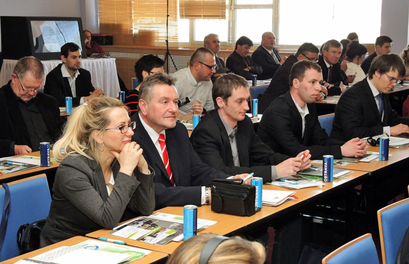 Pohled do pléna konference v hotelu Clarion.