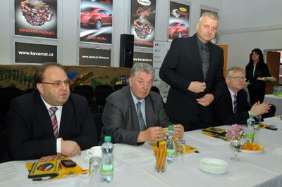 Foto: Hejtman Miroslav Novák (vlevo) na jednání v Librosu. Foto: Jiří Urban