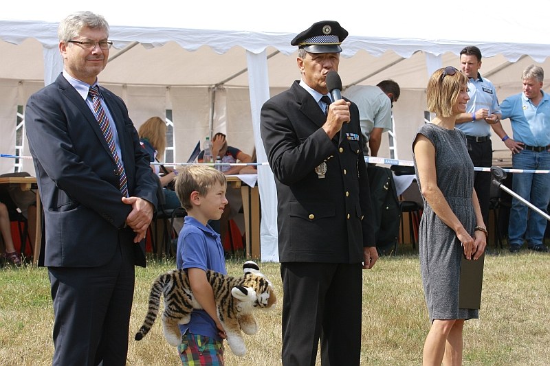 P. Kajnar a Z. Harazim zahajují program dne