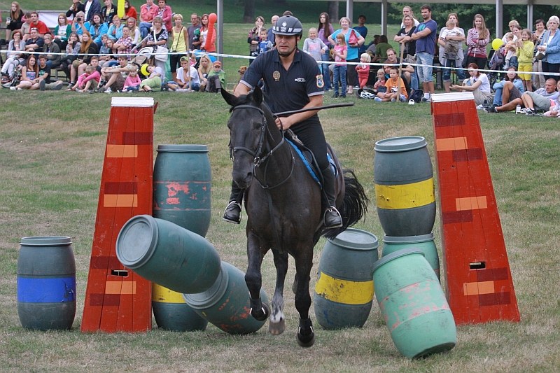 Setkání policií provázely divácky vděčné disciplíny