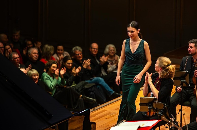 JUBILEJNÍ JANÁČKŮV FESTIVAL - AUDIOVIZUÁLNÍ „INFERNO“, MEZZOSOPRÁNOVÝ KLENOT I VEČER PLNÝ KONTRASTŮ JUBILEJNÍ JANÁČKŮV FESTIVAL - AUDIOVIZUÁLNÍ „INFERNO“, MEZZOSOPRÁNOVÝ KLENOT I VEČER PLNÝ KONTRASTŮ