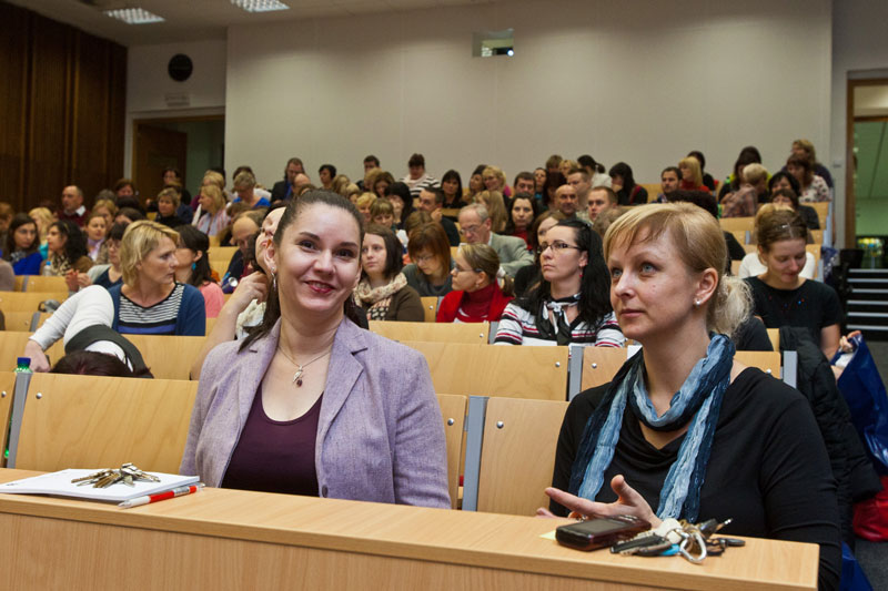 Pohled na účastníky konference