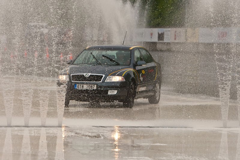 Řidiči pozor, čeká nás první jarní den na cestách! Řidiči pozor, čeká nás první jarní den na cestách!
