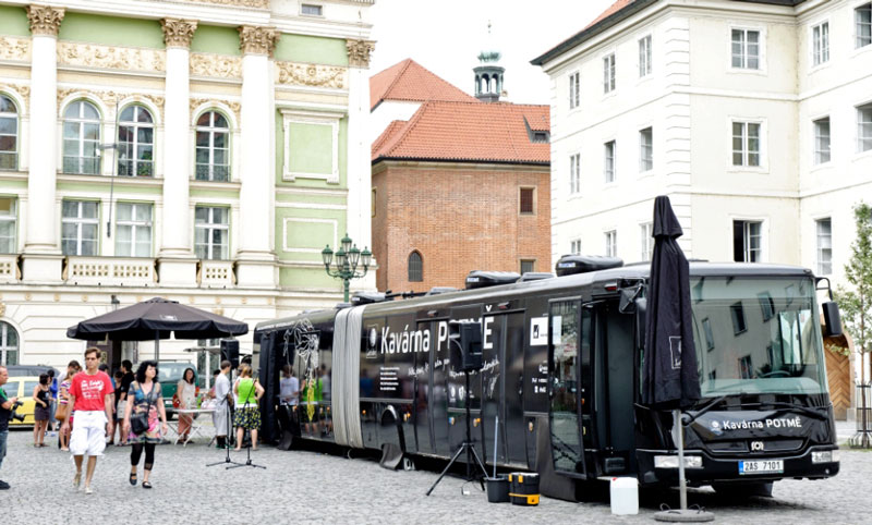 Kavárna na kolech Foto: K. Baalbaki