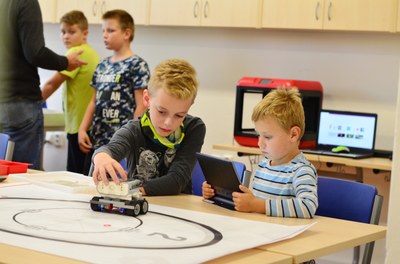 Na robotickém kroužku ve volnočasovém středisku. Foto: MMO