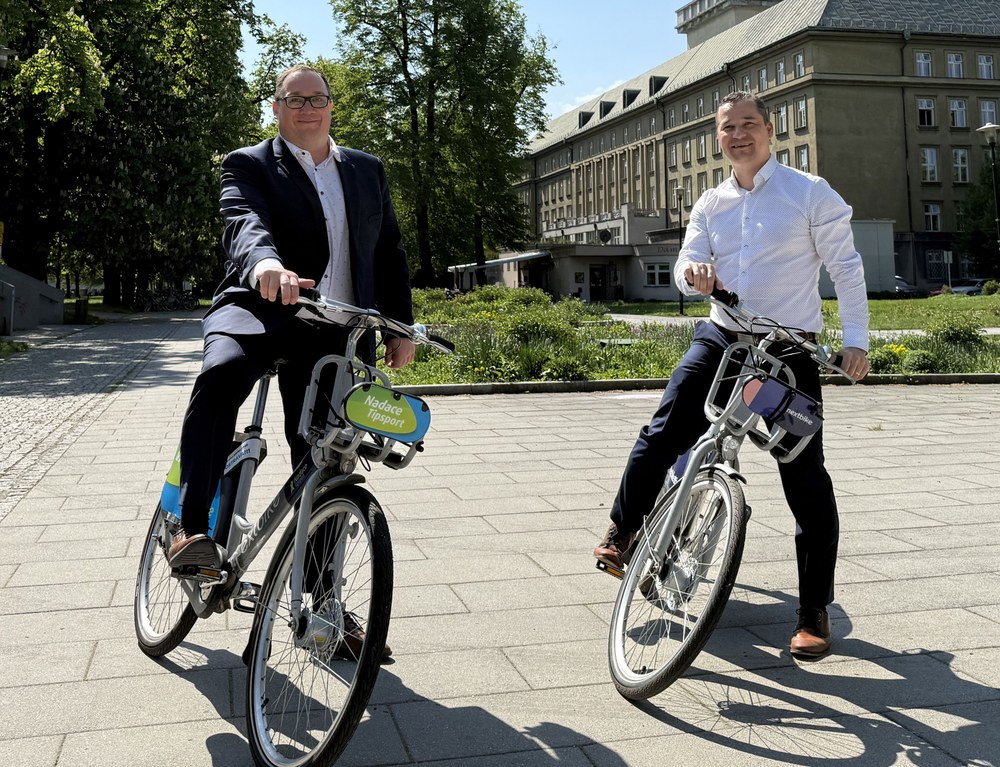 Kola využívají také také ostravský primátor Jan Dohnal a jeho náměstek Aleš Boháč. Ilustrační foto. Autor: MMO Kola využívají také také ostravský primátor Jan Dohnal a jeho náměstek Aleš Boháč. Ilustrační foto. Autor: MMO