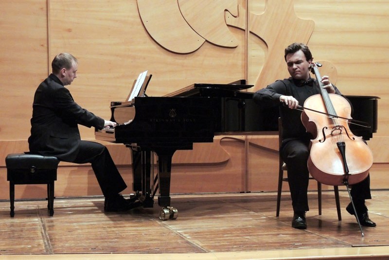 Martin Schubert (violoncello) a Jiří Janík z JKGO.