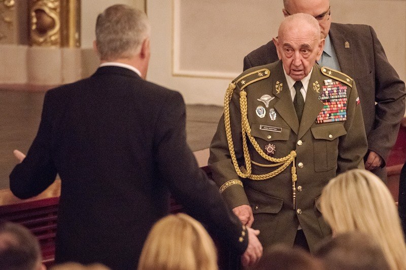 Váženým hostem byl válečný veterán, brigádní veterán Václav Kuchynka, který bojoval v řadách 1. čs. armádního sboru. Váženým hostem byl válečný veterán, brigádní veterán Václav Kuchynka, který bojoval v řadách 1. čs. armádního sboru.
