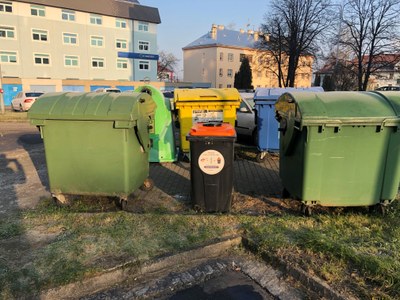 Konternery na olej. Foto: Trafin Oil