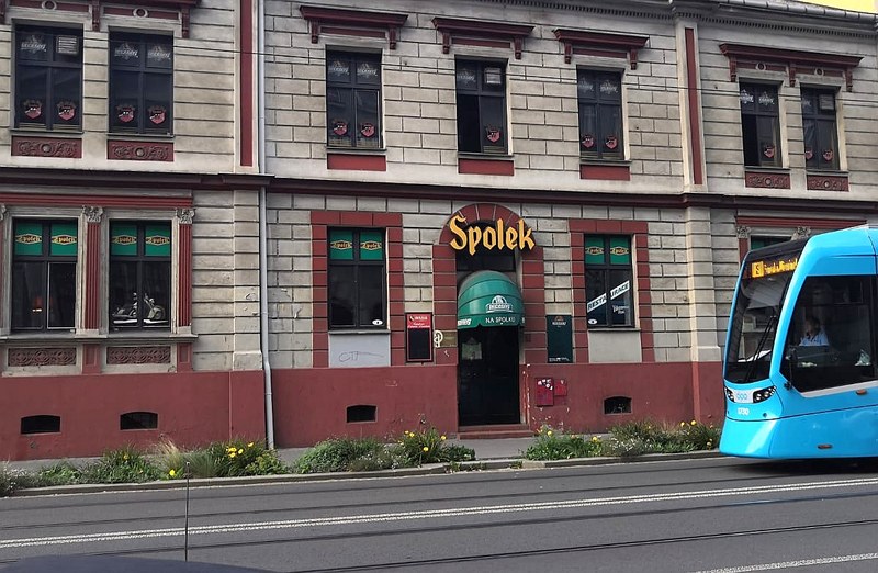 Legendární restaurace Spolek je k prodeji nebo pronájmu Legendární restaurace Spolek je k prodeji nebo pronájmu