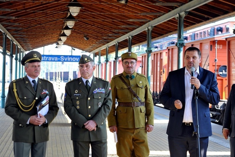 Ze slavnostního zahájení.