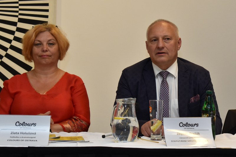 Náměstek primátora Zbyněk Pražák s ředitelkou festivalu Zlatou Holušovou. Foto: Hana Oborilová Náměstek primátora Zbyněk Pražák s ředitelkou festivalu Zlatou Holušovou. Foto: Hana Oborilová
