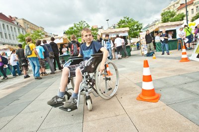 Foto: Zdraví si vyzkoušeli, co musí zvládnout handicapovaní