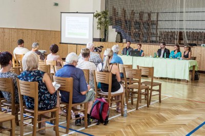 Poslední seminář ke kotlíkovým dotacím se konal za účasti náměstkyně primátora Kateřiny Šebestové 31. července v Hošťálkovicích. Foto: Jiří Zerzoň