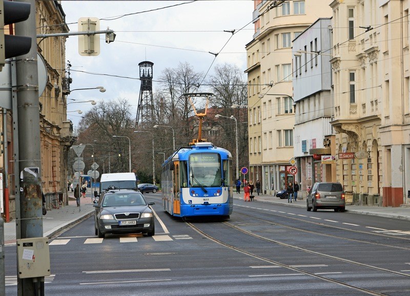 Lidé nad 65 let budou jezdit zdarma Lidé nad 65 let budou jezdit zdarma