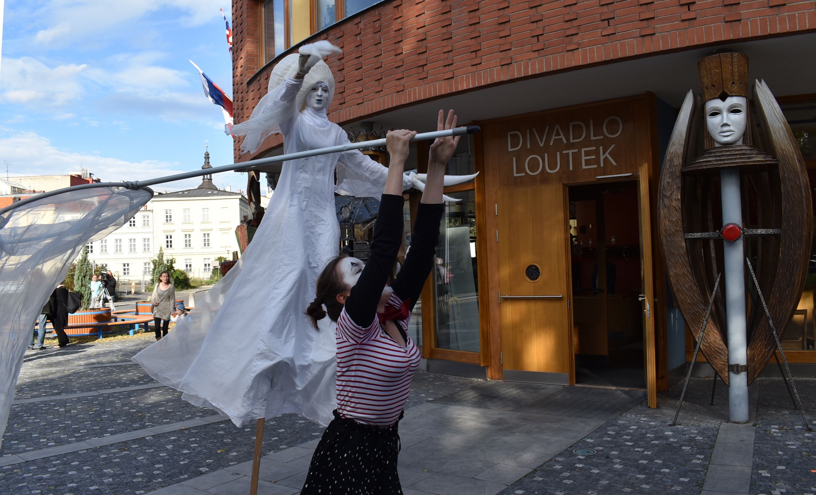 Divácky atraktivní festival je bienále, koná se každý lichý rok na přelomu září a října. Foto: René Stejskal. Divácky atraktivní festival je bienále, koná se každý lichý rok na přelomu září a října. Foto: René Stejskal.