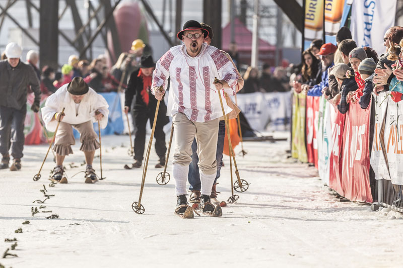 Osobnosti v dobových kostýmech 2