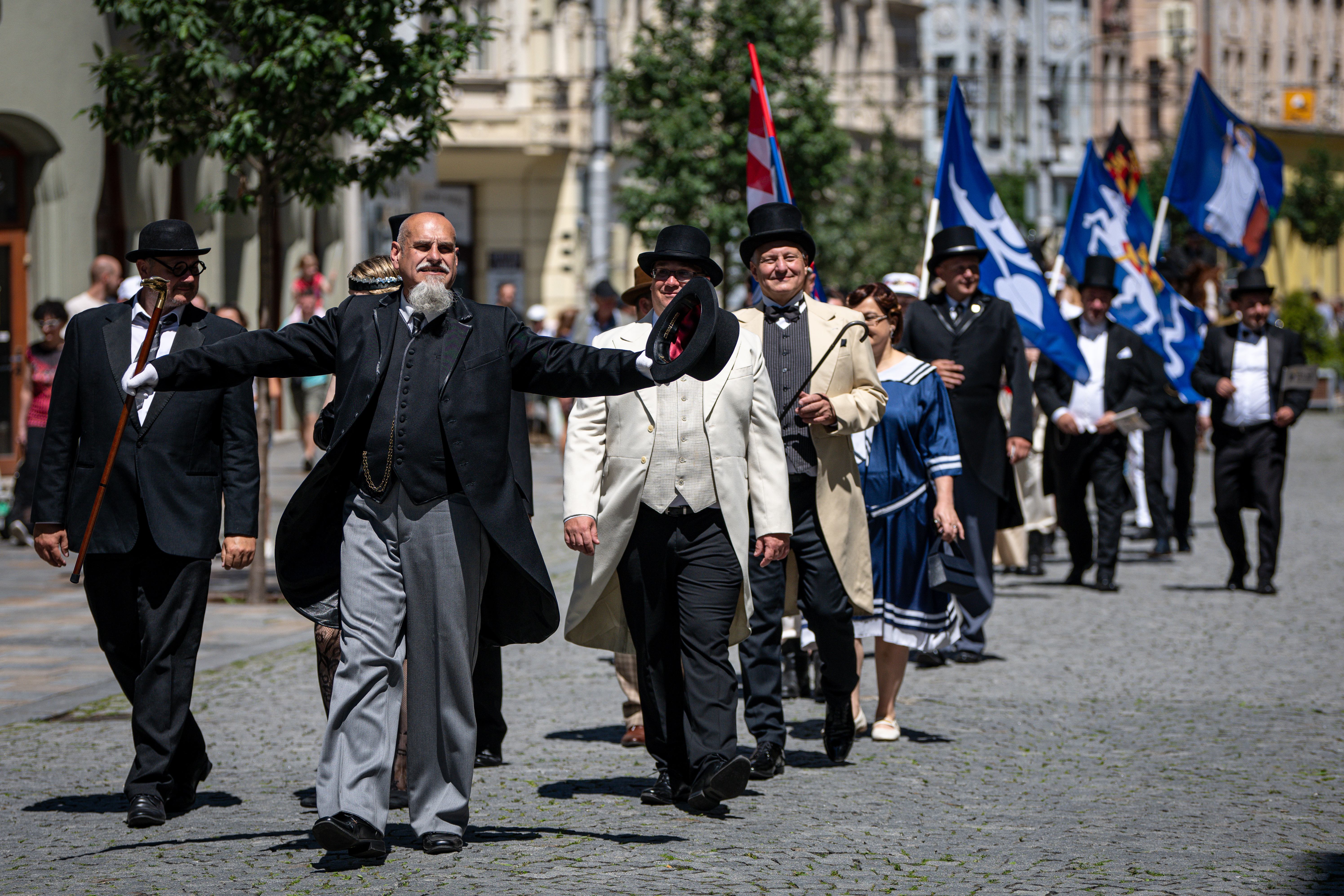 Průvod k oslavám 100 let Velké Ostravy. Foto: Lukáš Kaboň
