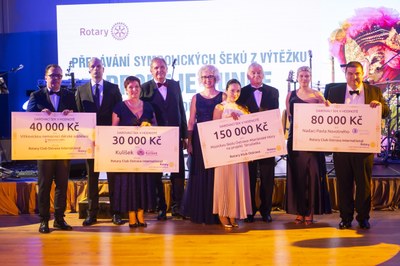 Z XVI. charitativního plesu ostravských rotariánů. Foto: Rotary club Ostrava International