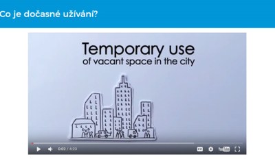 Záběr z instruktážního videa, které najdete na stránkách www.refillova a které objasňuje koncept dočasného užívání.