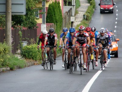 Na trati cyklistického závodu.  Ilustrační foto