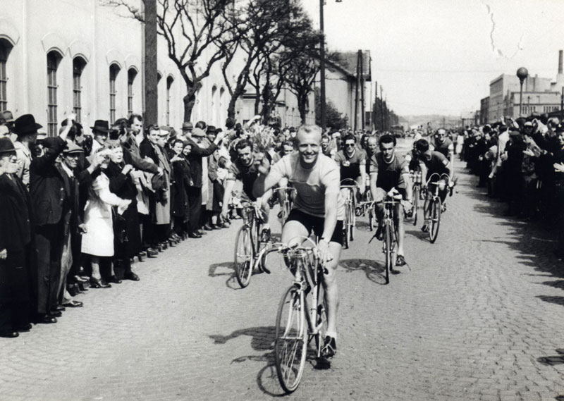 J. Veselý, vítěz Závodu míru 1949