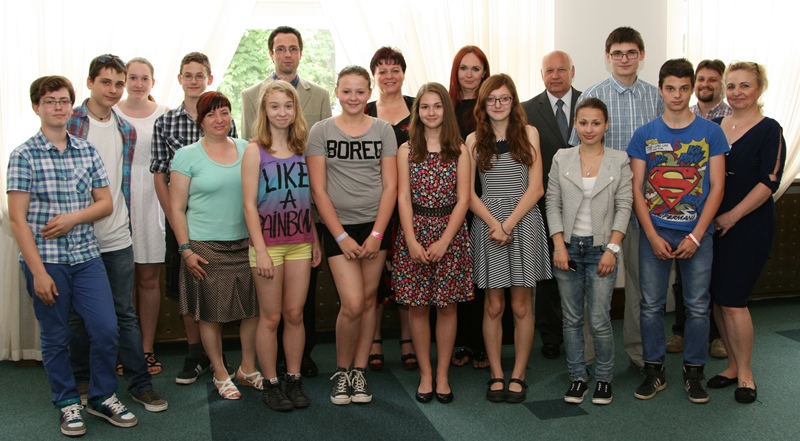 Účastníci slavnostního předání cen.