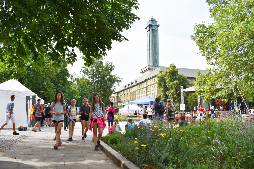 Akce se konala v Komenského sadech za Novou radnicí. 