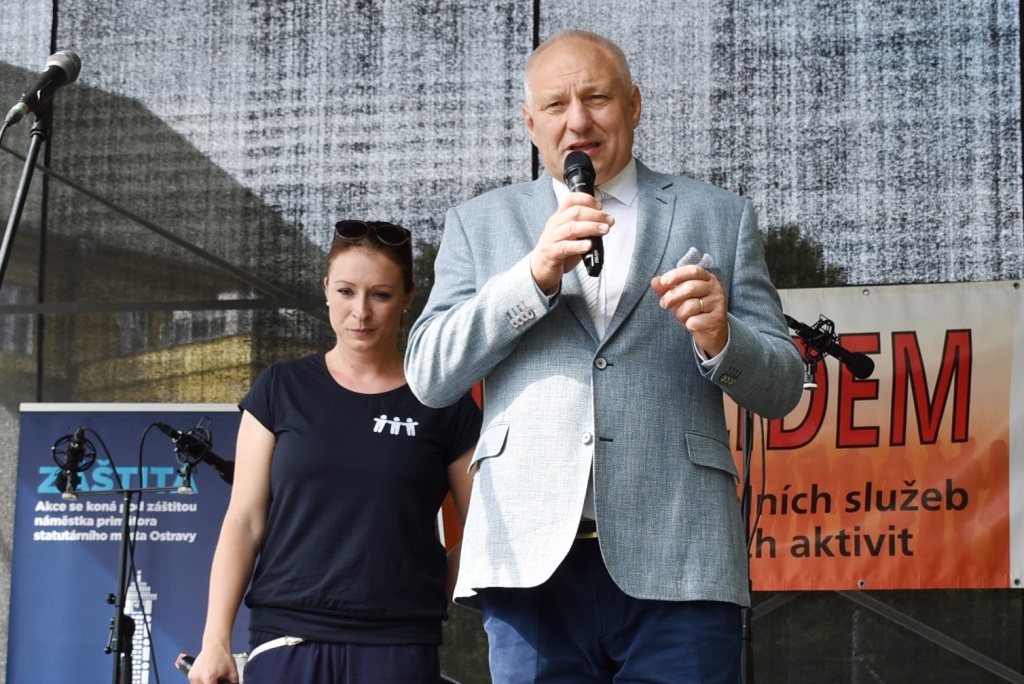 Akci Lidé lidem zahájil v Komenského sadech náměstek primátora Zbyněk Pražák. 