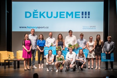 Ostravští Sportovci roku 2021 s náměstkyní primátora Andreou Hoffmannovou. Foto: Martin Grobař