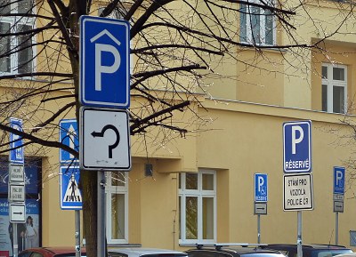 Za založením nové firmy stojí i starost o řešení problematiky parkování ve městě. Foto: B. Krzyžanek