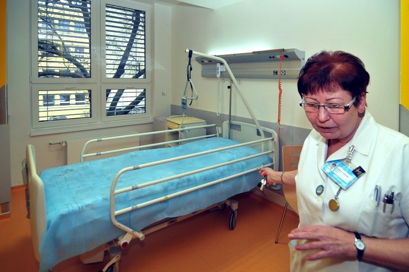 Vnitřek jednoho z modernizovaných nemocničních pokojů.