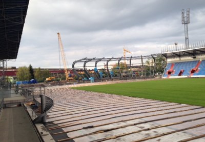 Pohled na vítkovický stadion, kde vyrůstají nové tribuny. Foto: MMO 