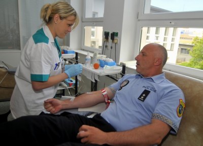 Karel Mellar odevzdával krev již popáté. Foto: J. Urban