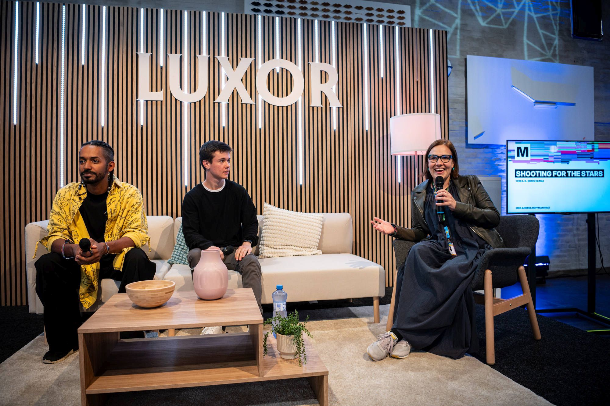 Jedna z živých debat k aktuálním tématům