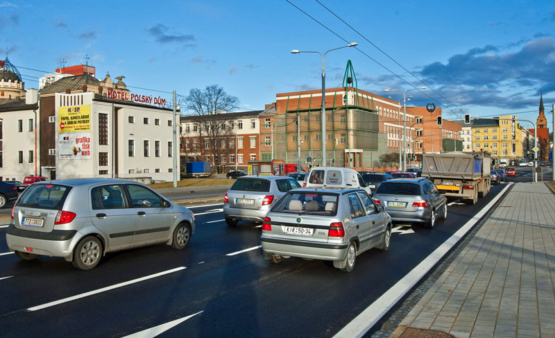 FOTO: Pohled z jižního mostu na Českobratrské do centra