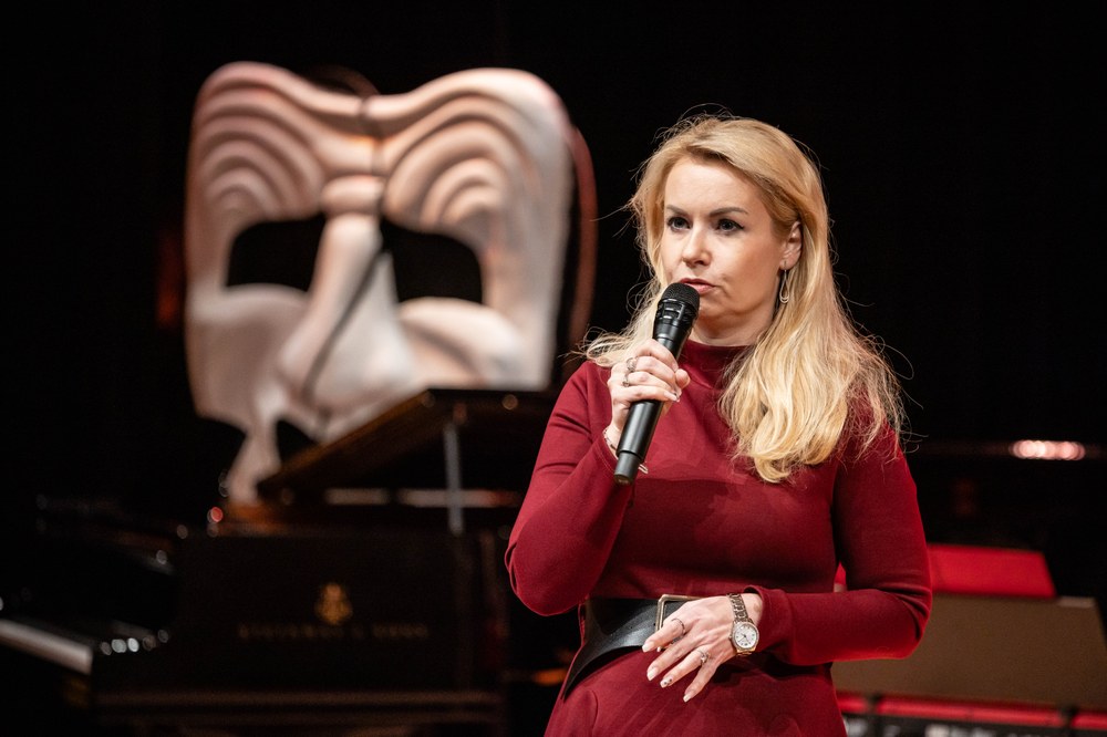 Múzické škole přišla k půlkulatému jubileu pogratulovat i náměstkyně primátora Lucie Baránková Vilamová