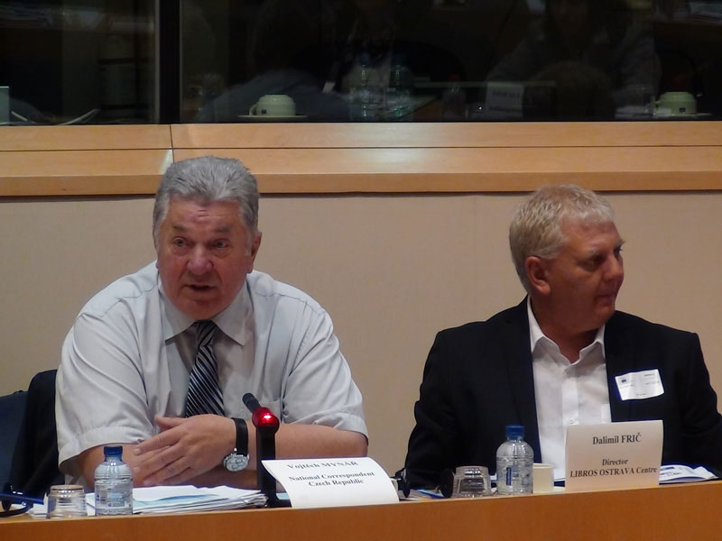 Vojtěch Mynář (vlevo) a Dalimil Frič, ředitel Centra Libros Ostrava